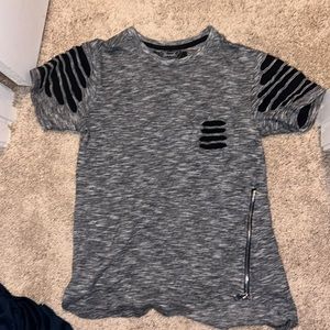 Men’s•100% Cotton•Broken Threads•T-Shirt•Small